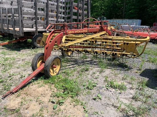 7511 New Holland 256 Rake