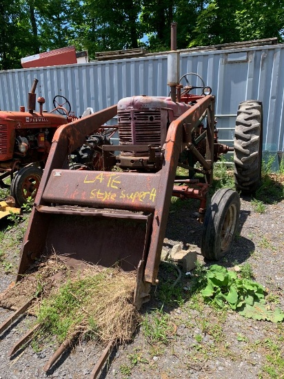 7521 Farmall Super H Tractor