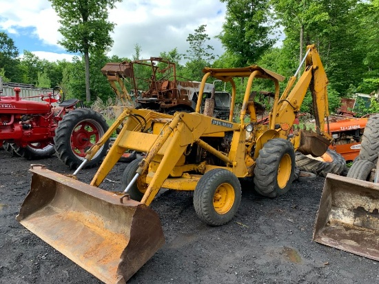 7635 John Deere 302A Backhoe