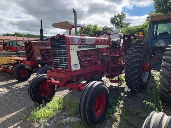 7645 International 806 Tractor