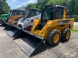 7499 Deere 317 Skid Steer