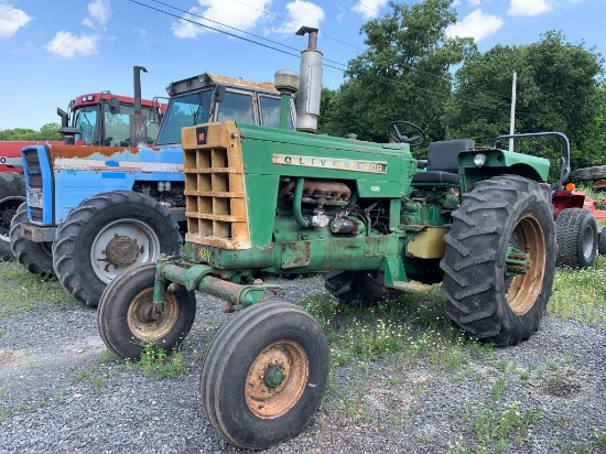 7684 Oliver 1800 Tractor