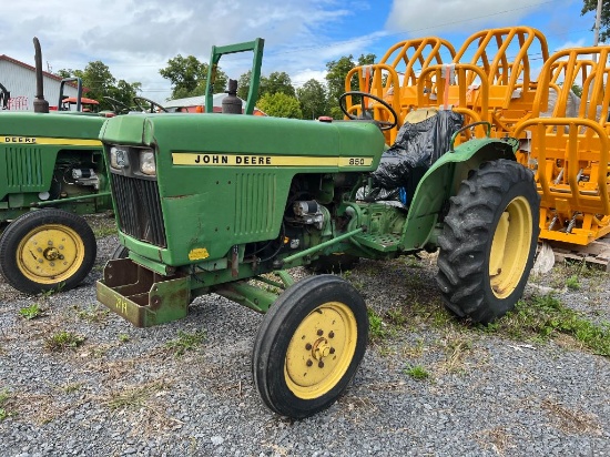 7819 John Deere 850 Tractor