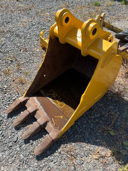 7830 Excavator Bucket