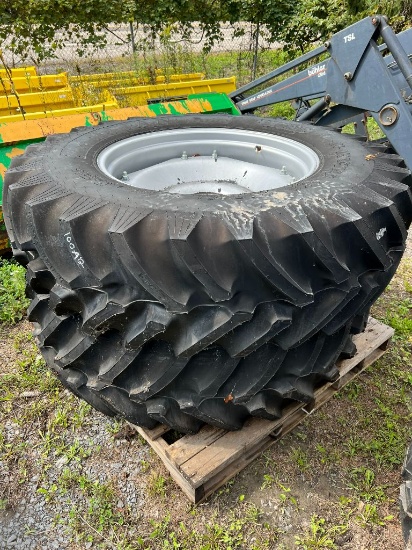 7872 Pair of New 18.4R34 Radial Tires on Rims