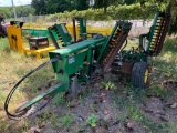 4657 John Deere 305 Verti-Cutter