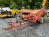 4750 New Holland 316 Baler