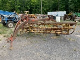 7729 New Holland 256 Rake