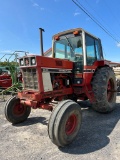 R8 International 1486 Tractor