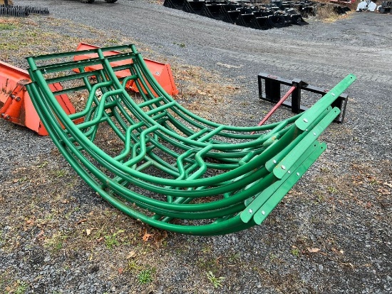 5017 New Round Bale Feeder