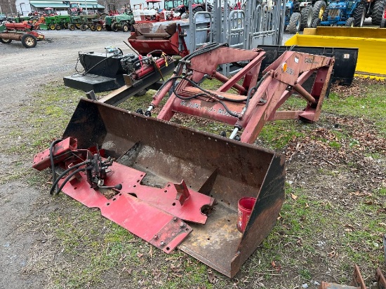 7857 Loader to fit CaseIH 895 or Similar