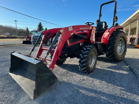 7976 Mahindra 4035 Tractor