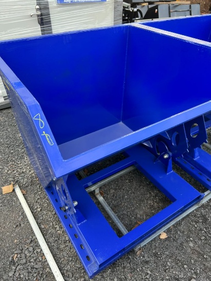 80 New Greatbear 1CY Self-Dumping Hopper