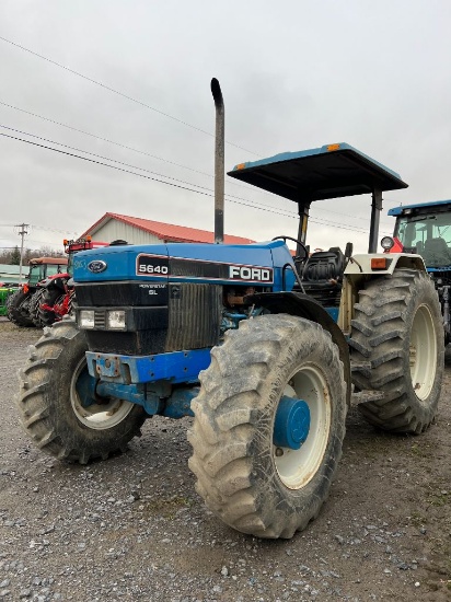 8053 Ford 5640 Tractor