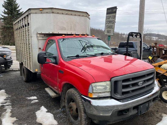 2078 2004 Ford F350 Cattle Truck