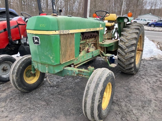 9751 John Deere 2840 Tractor