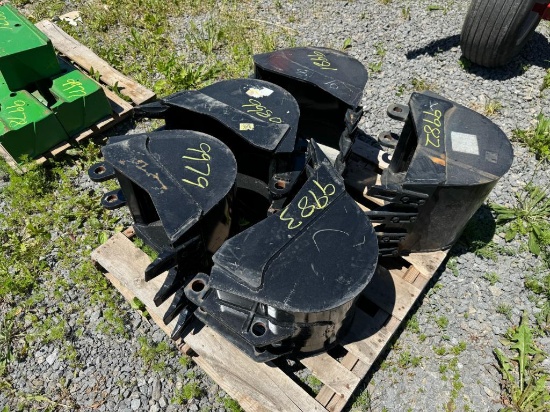 9979 New 16in HD Backhoe Bucket