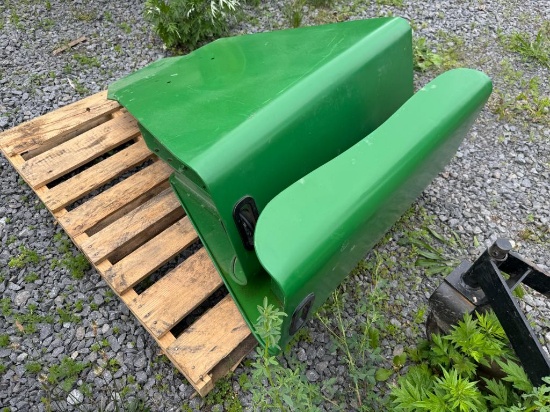 9995 Pair of International 1066 Fenders w/ Brackets