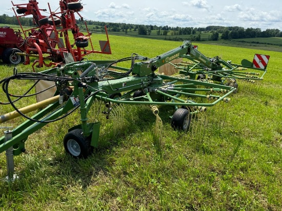 81 Krone Swadro 710/26T Double Rotary Rake