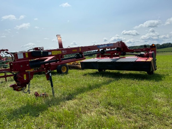 83 2020 New Holland 313 13ft Discbine