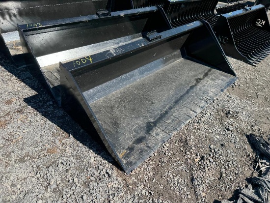 1004 78in Skid Steer Bucket w/ Blade
