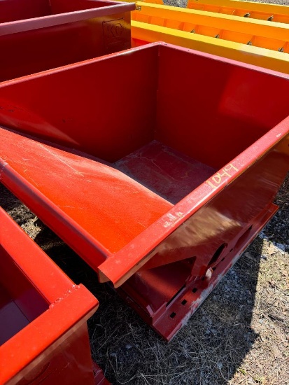 1049 1.5CY Skid Steer Hopper w/ Fork Pockets