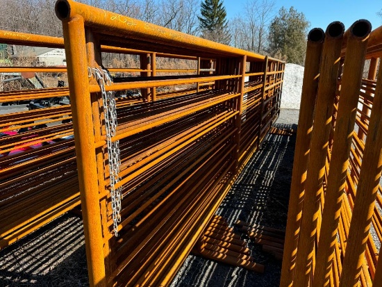 1202 (8) 24ft HD Freestanding Panels / (1) w/ Gate