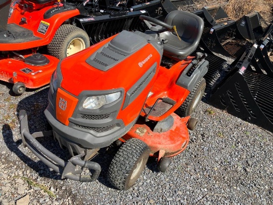 2967 Husqvarna YT46LS Riding Mower