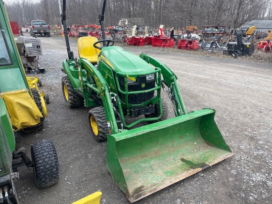 3001 2022 John Deere 1023E Tractor