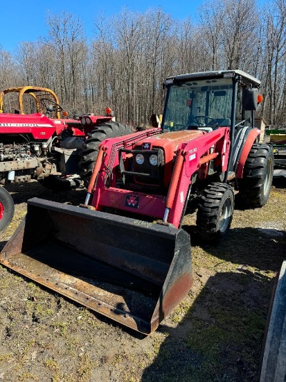 6168 Massey Ferguson 1552 Tractor
