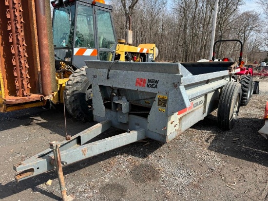 6171 New Idea 362 Spreader