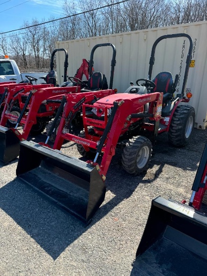 6213 NEW Mahindra Max26 XLTH Tractor