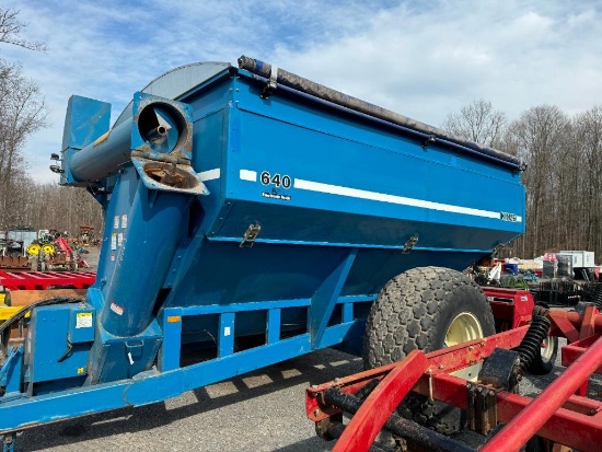 6265 Kinze 640 Grain Cart