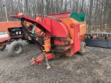 2979 Taarup 832 Bale Chopper
