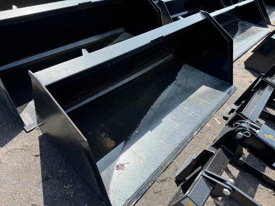 1017 New 78in Large Capacity Bucket