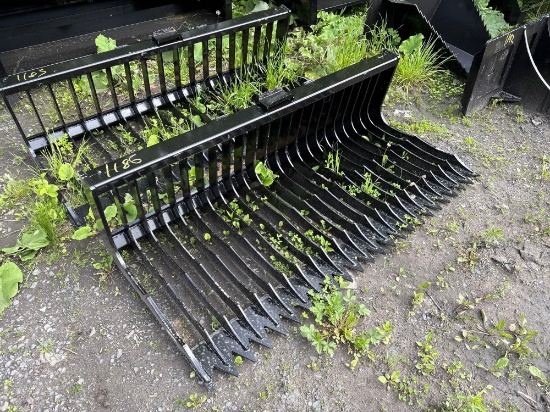 1186 72" Skid Steer Fine Skeleton Bucket