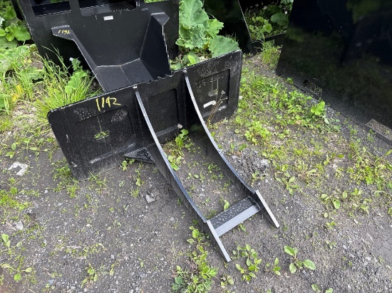 1192 Skid Steer Rock Digger
