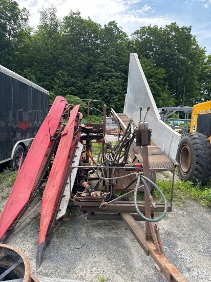 3045 Corn Binder with Loader