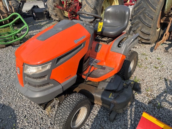 3096 Husqvarna YTH2454 Garden Tractor 607.9 hours