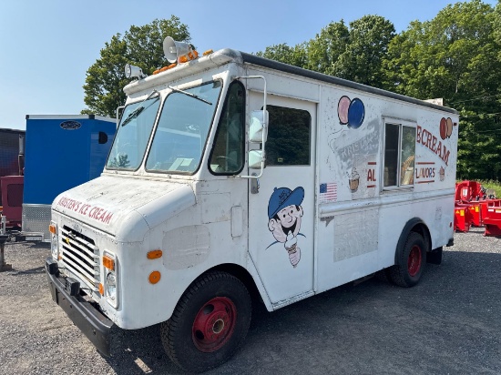 1982 GMC Step Van Van, VIN # 1GDHP32T8C3504642