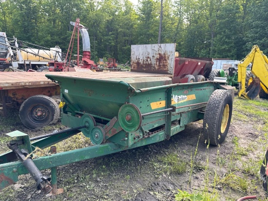 3100 Badger Manure Spreader