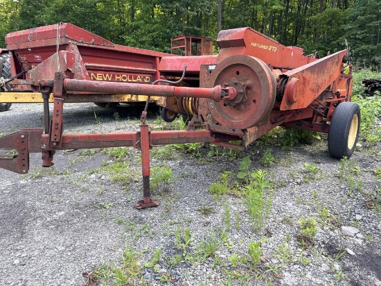 3200 New Holland 273 Baler