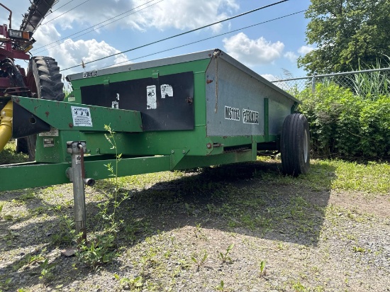 3206 Frontier MS1112 with rear pan