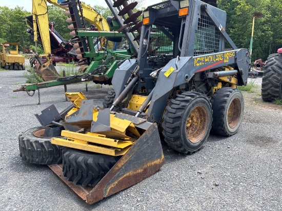 3211 New Holland LS150 Skid Steer