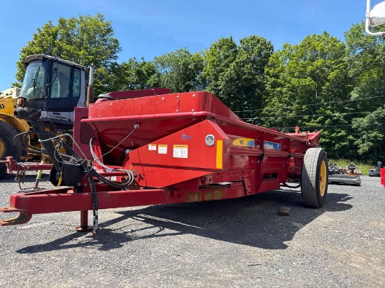 3276 New Holland 165 Spreader