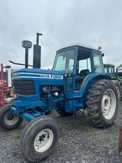 6535 Ford 7700