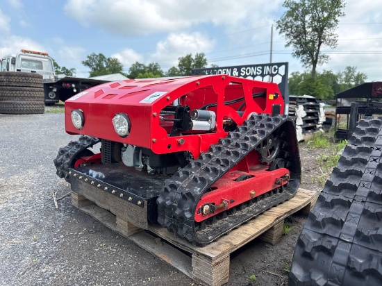 6557 New Remote Controlled Mower on Tracks