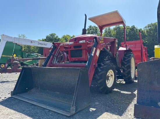 6573 NorTrac NT204C 4wd w/loader & 5 cutter