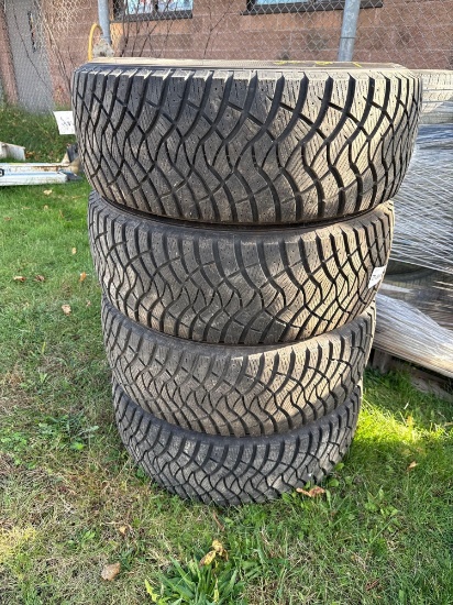 Falker R152 142 SET OF 4 FALKER 265/60R18- LIKE NEW | Online Auctions | Proxibid