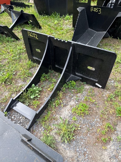 12052 Skid Steer Rock Digger